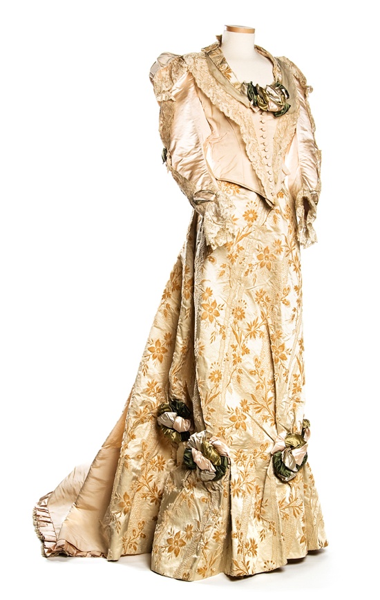 Vestido de House of Worth, final dos anos 1880.